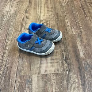 Stride rite toddler size 5 shoes